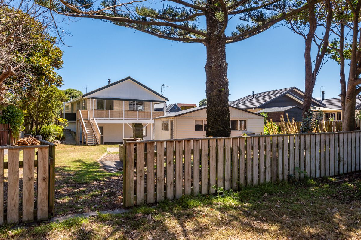 198 Tutere Street, Waikanae Beach