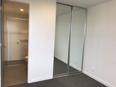 815 / 91 Galada Avenue, Parkville