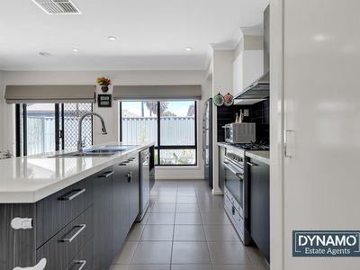 50 Pine park Drive, Wollert