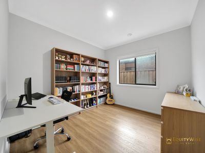 12 Perceval Place, Mambourin
