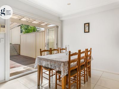 2 / 4 Dean Crescent, Ermington