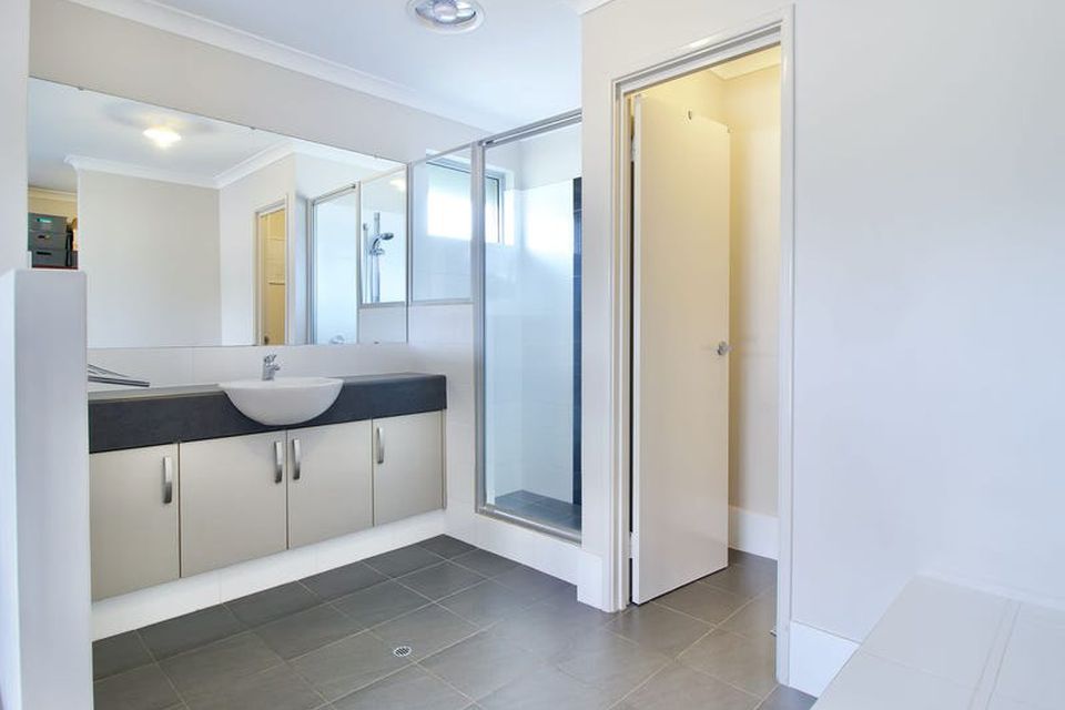 2 Tide Way , Singleton