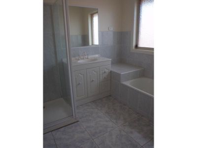 2 Minato Place, Taylors Lakes