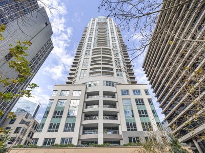 1806 / 79-81 Berry Street, North Sydney