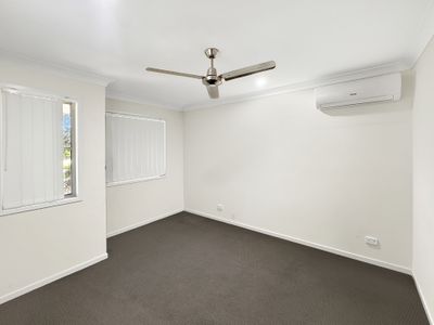 1 / 44 Village Blvd, Pimpama