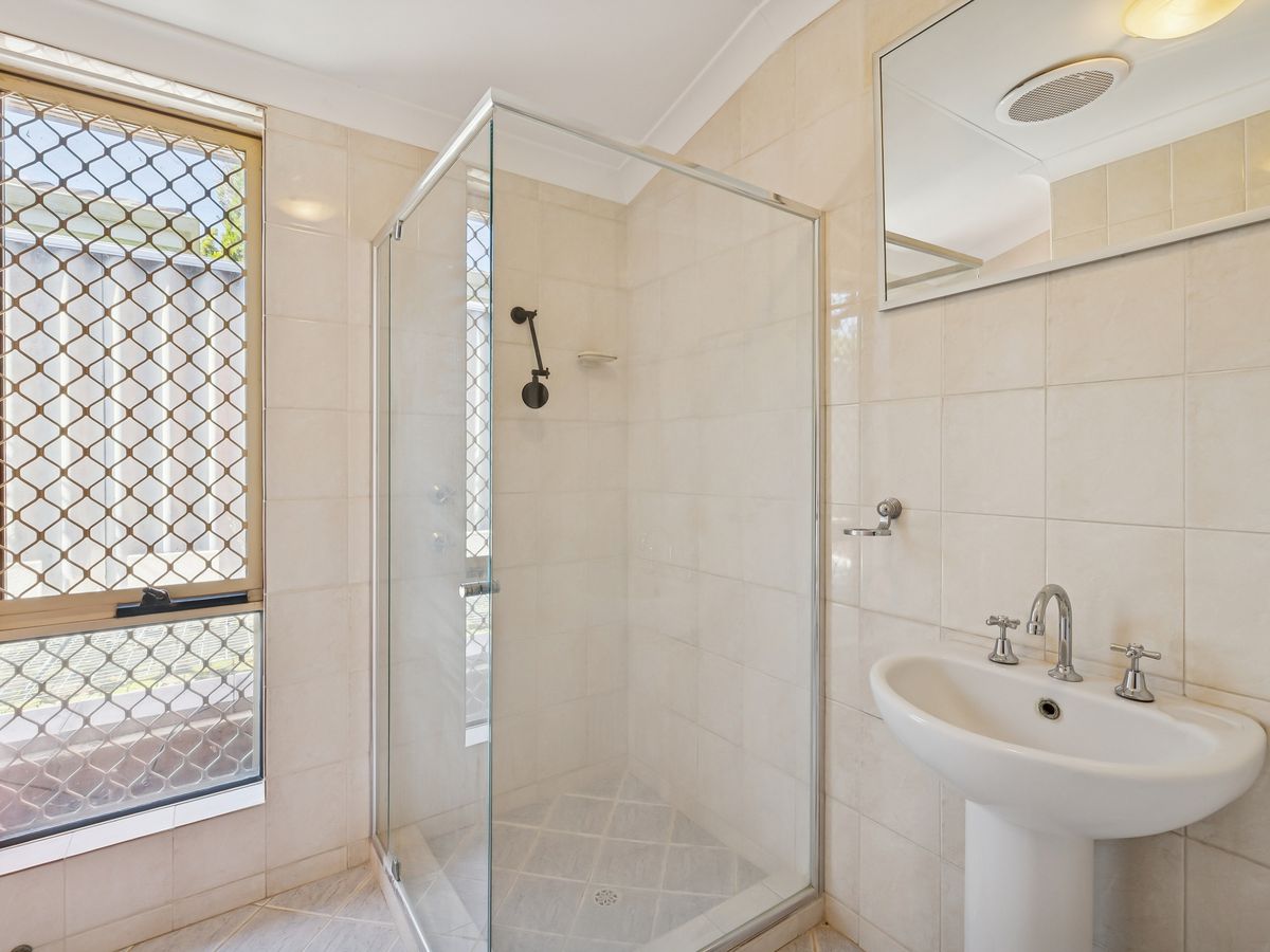 56 Camarino Drive, Woodvale