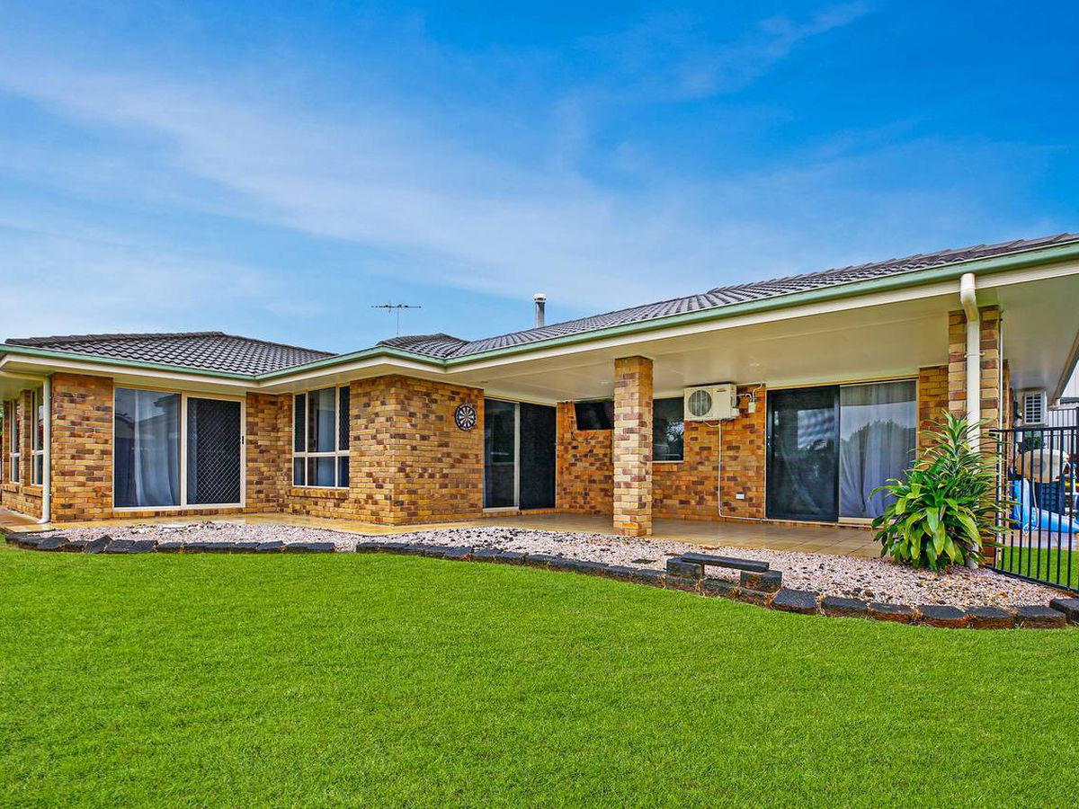 25 Storer Street, Atherton