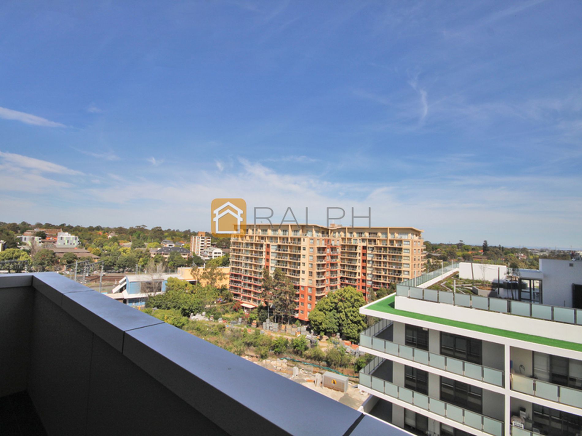 915 / 4 Nipper Street, Homebush