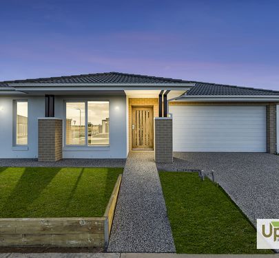 1 Clelland Way, Clyde North