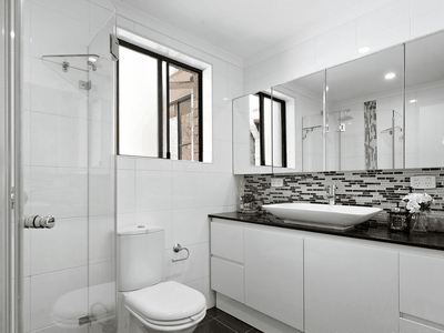 27 / 2 Parkes Road, Artarmon