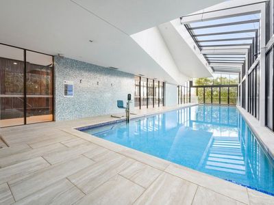 31210 / 5 Harbourside Court, Biggera Waters