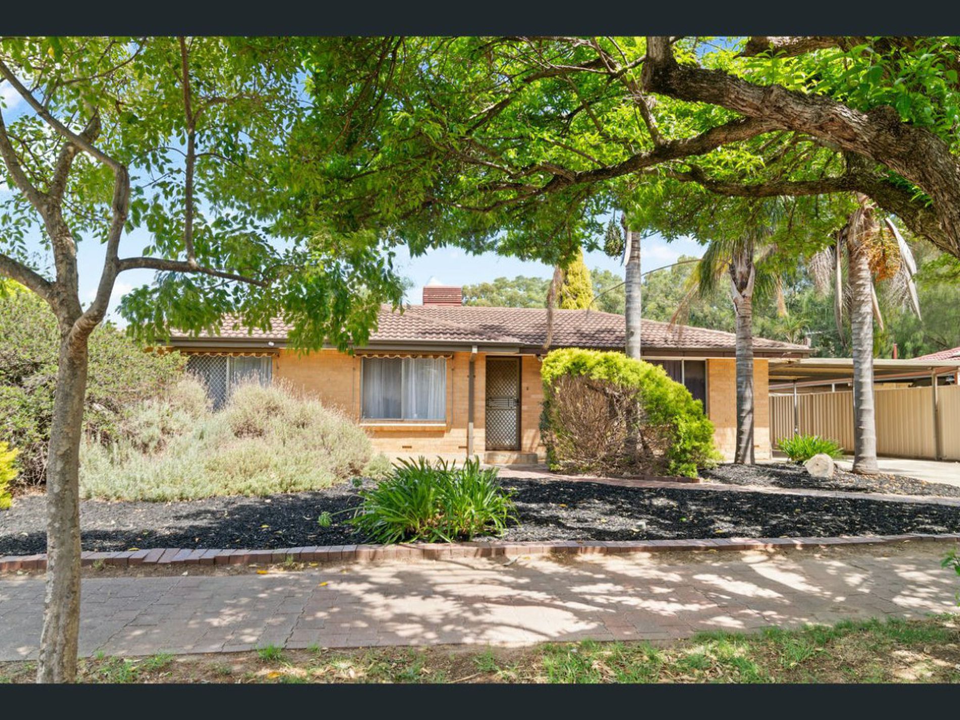 20 Brian Grove, Paradise