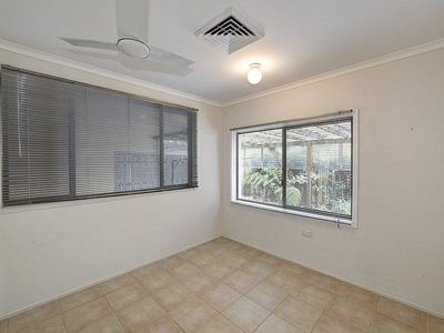 2 / 5 Newton Court, Bargara