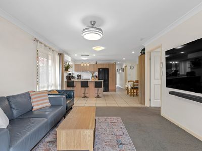 12 / 64 Groth Road, Boondall
