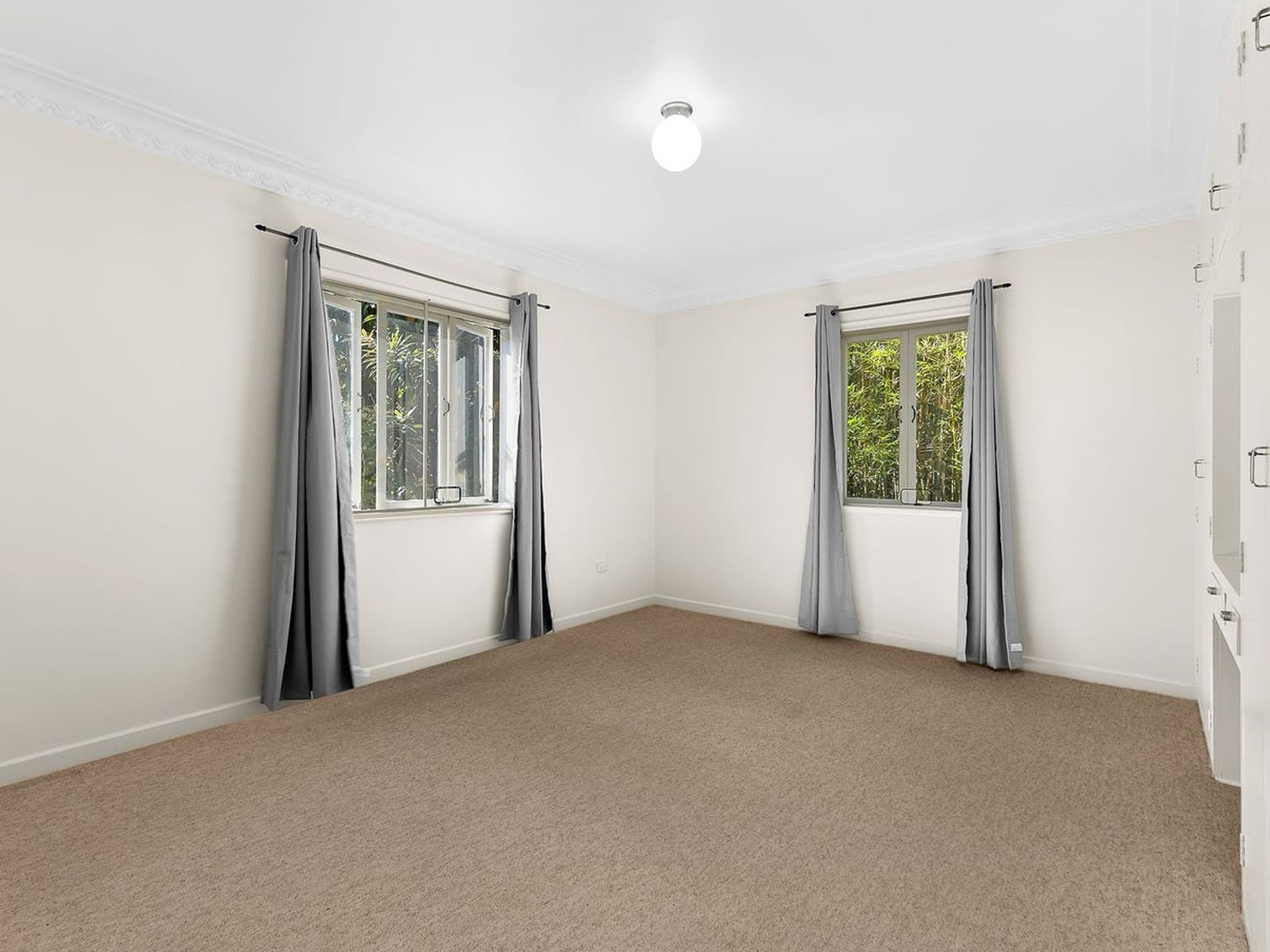 1 / 60 Hawken Drive, St Lucia