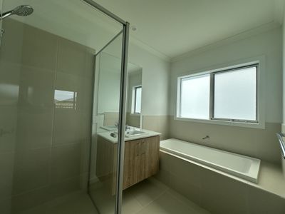 10 Weertook Avenue, Warrnambool