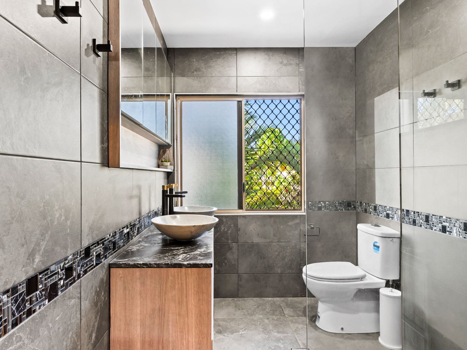 12 / 5 Charlotte Close, Woree