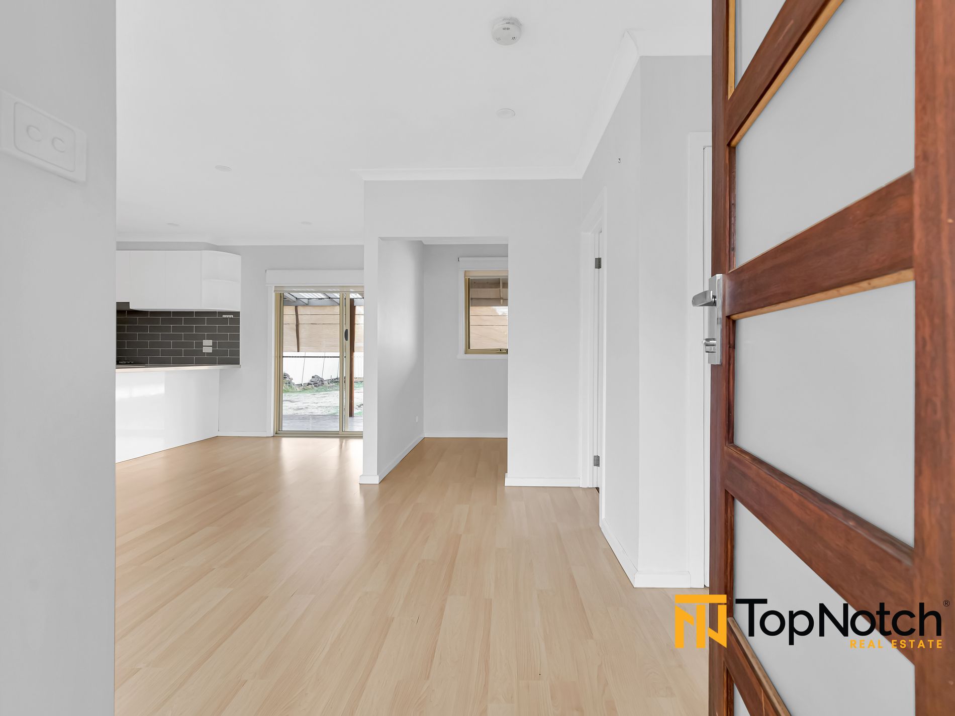 30 Curtin Avenue, Lalor