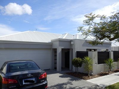 10A May Drive, Nollamara