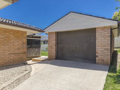 10 Dickens Road, Ambarvale