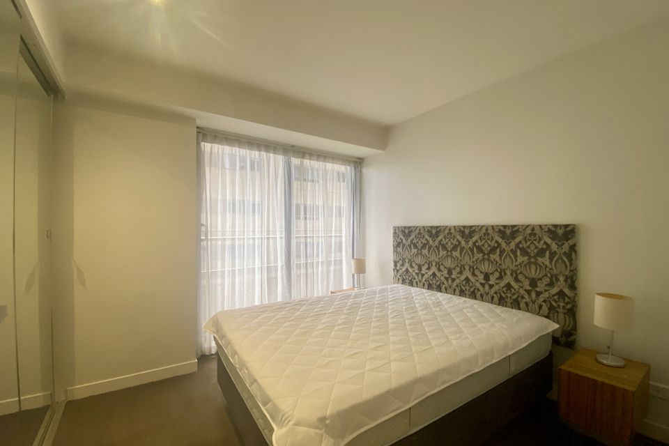 832 / 572 St Kilda Road, Melbourne