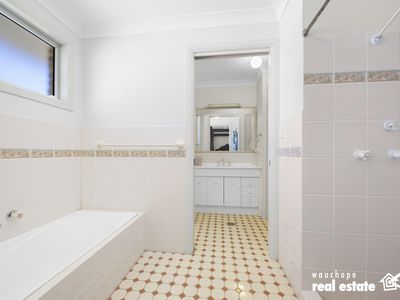 8/11 Range Street, Wauchope