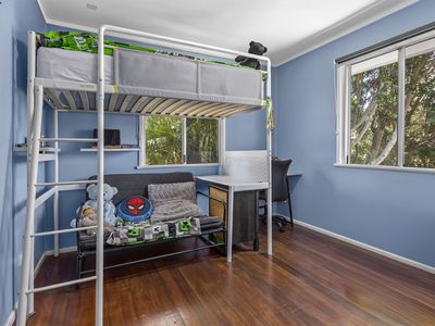 6 Kelyndar Street, Banyo
