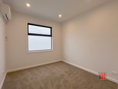 8A Norma Court, Avondale Heights