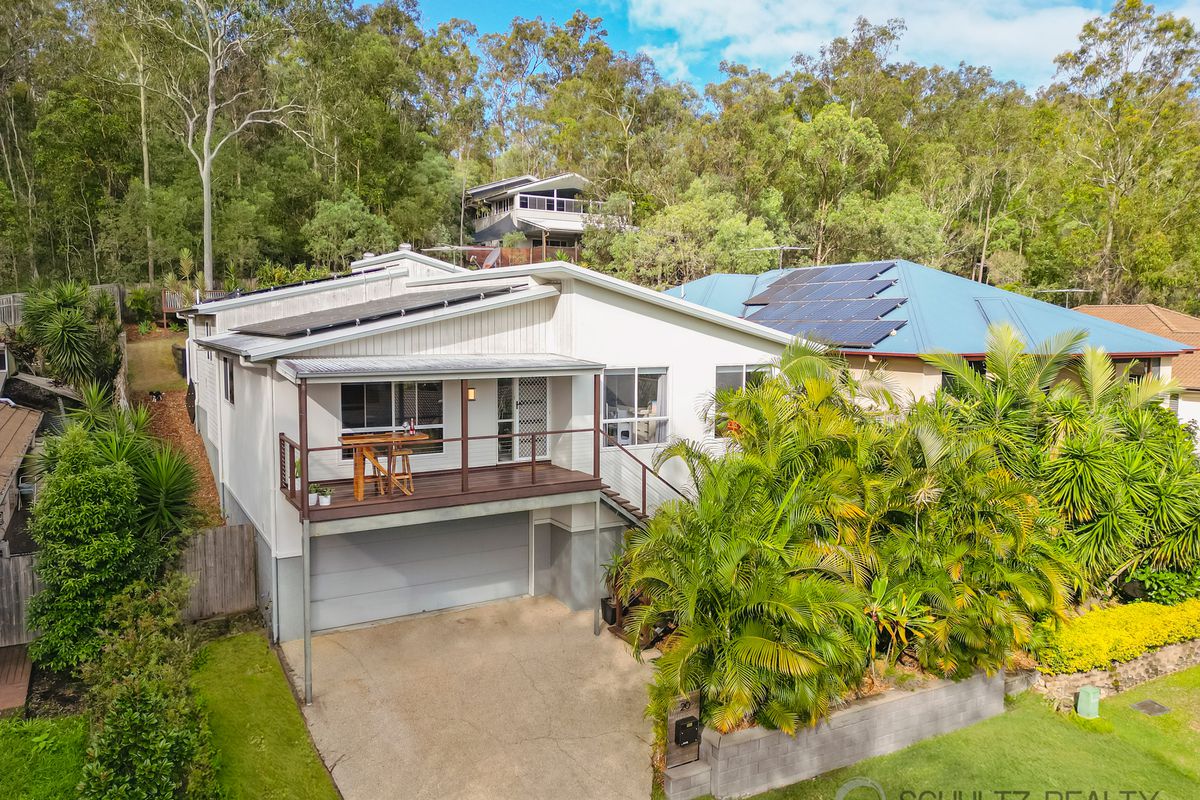 Spacious 4 bed 2 bath renovated family home with multiple living areas and expansive outdoor entertaining