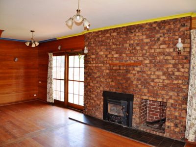 79 Lakeside Avenue, Mount Beauty