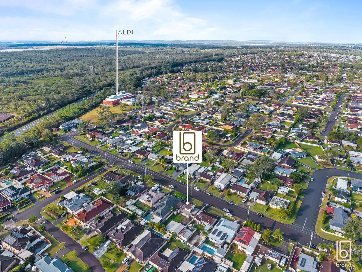 58 McKellar Boulevard, Blue Haven