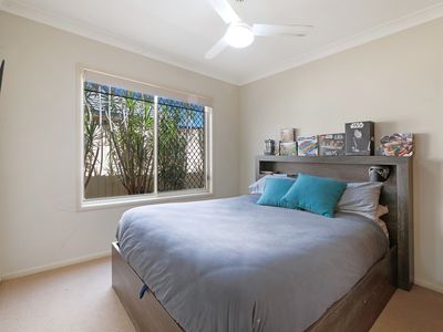 2 / 14 Redstart Street, Upper Coomera