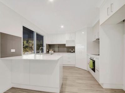 39 LAKESIDE DRIVE, Taroomball