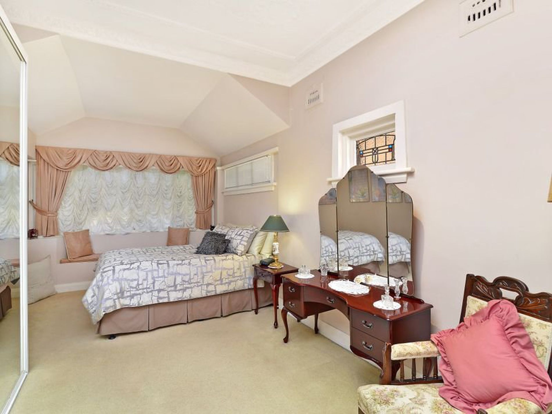 9 Frogmore Street, Mascot