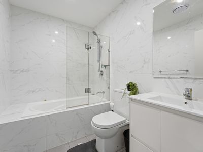 307 / 2 Lachlan Street, Liverpool