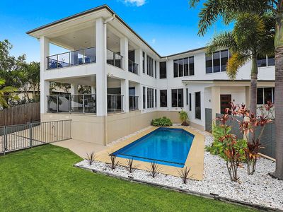10 Crystal Waves Place, Alexandra Headland