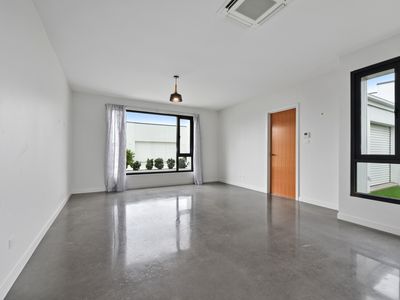 2 / 54 Landsborough Avenue, Newstead