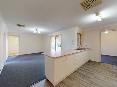 11 Rosella Street, Dubbo