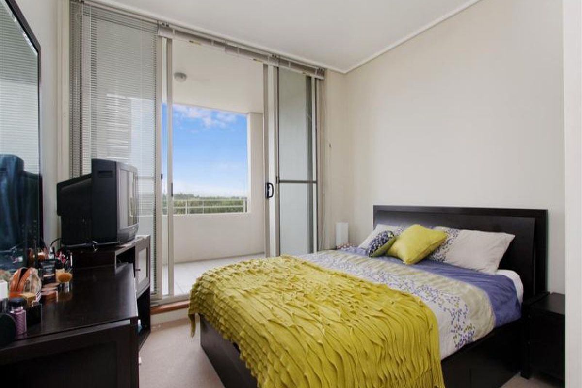505 / 2 The Piazza, Wentworth Point