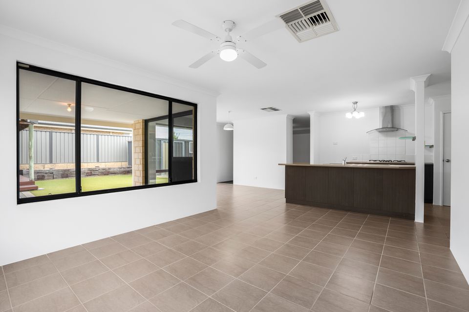 53 Colreavy Ramble, Baldivis