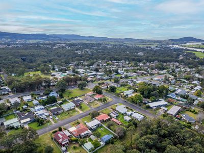 16 Crest Ave, North Nowra