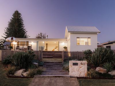 40 Sunset Strip, Manyana