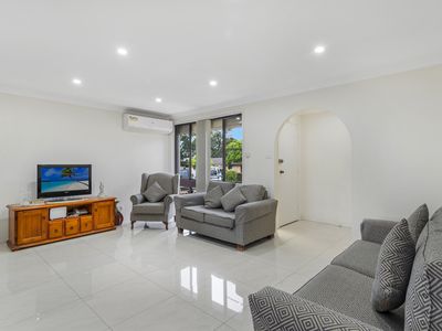 7 Hanna Avenue, Lurnea