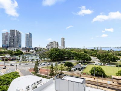 1003 / 1 Como Crescent, Southport