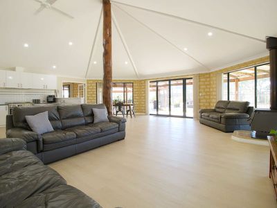48 Diogenes Court , Baldivis