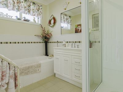 7 Plum tree Close, Huonville