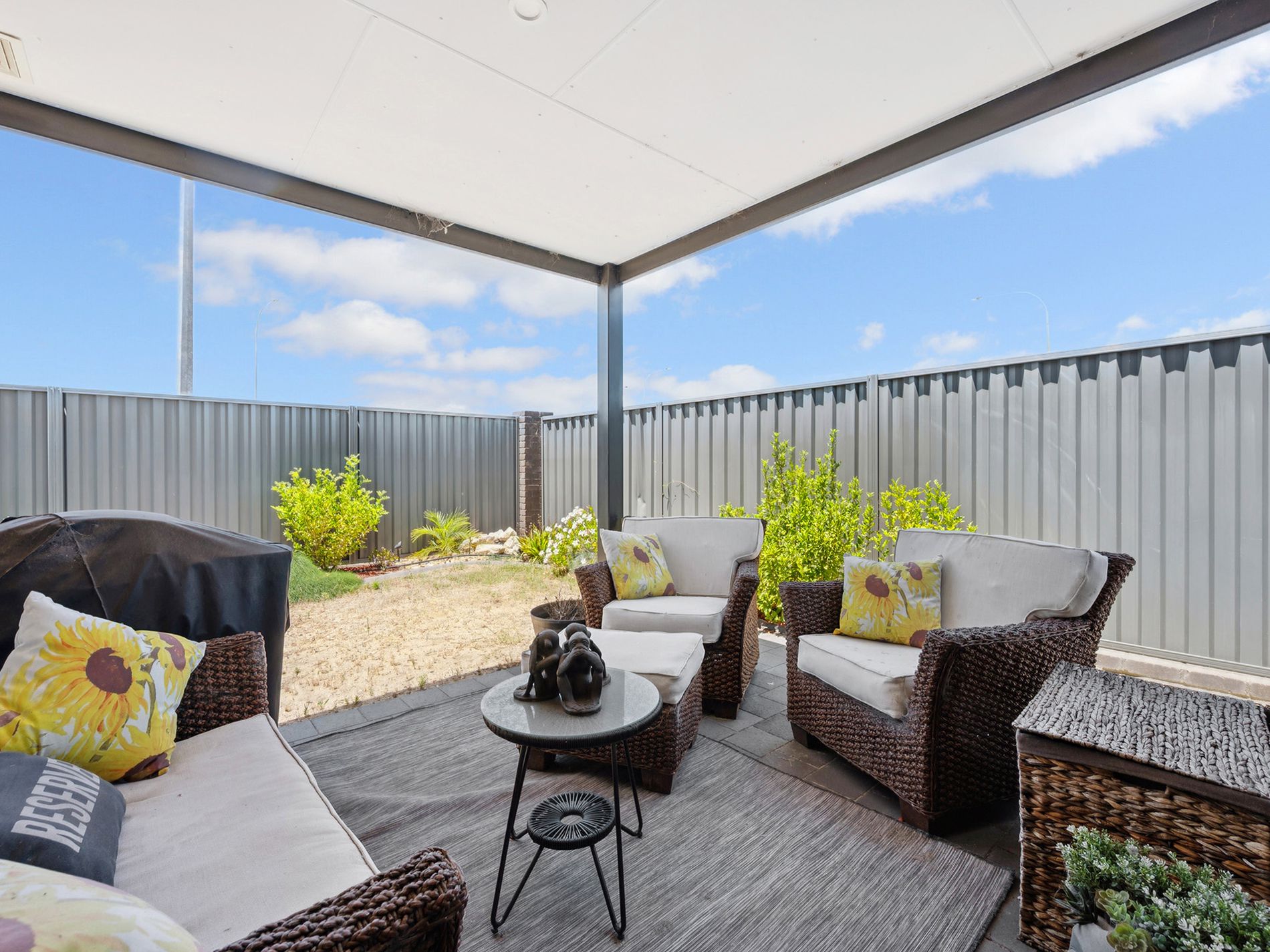 26 Gossan Chase, Piara Waters