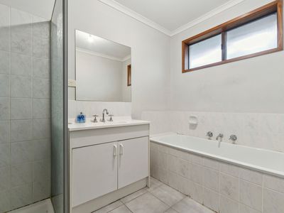 10 Stable Grove, Skye