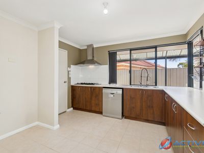 4 Lorna Cove, Tapping