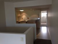 27 / 10 Grand Pde , Kawana Island